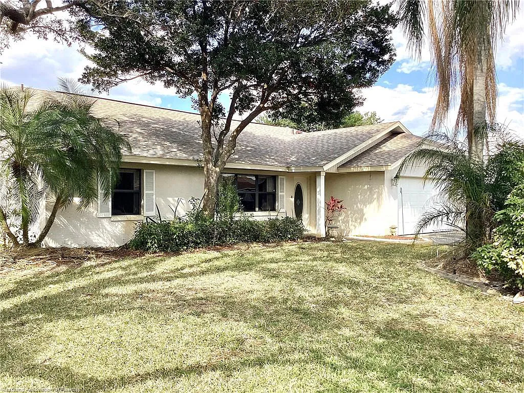 2616 Monza Dr, Sebring, FL 33872