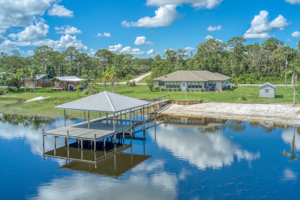 4271 Lake Hill Dr. Lake Placid