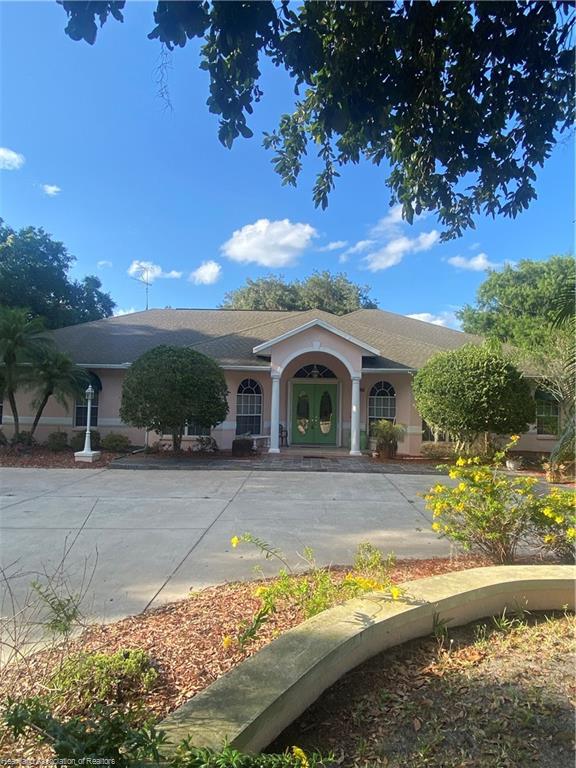 1002 W Pickett Circle Avon Park, FL