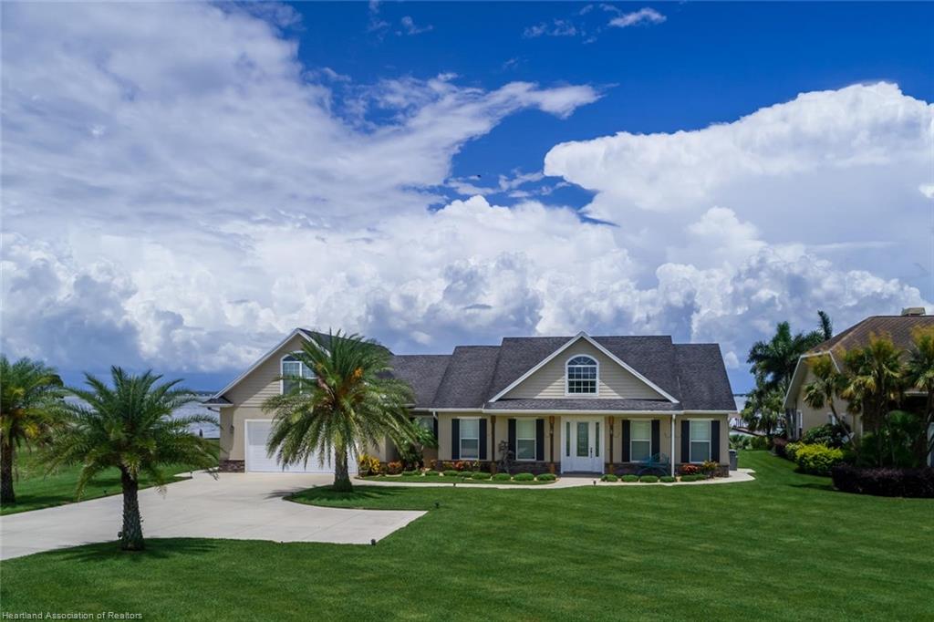 159 So Bear Pointe Dr. Lake Placid, FL