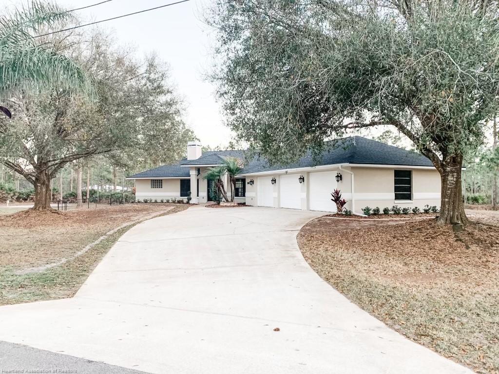 1607 Marigold Ave. Sebring, FL