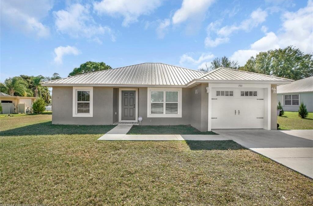 793 Lake August Dr. Lake Placid, FL 33852