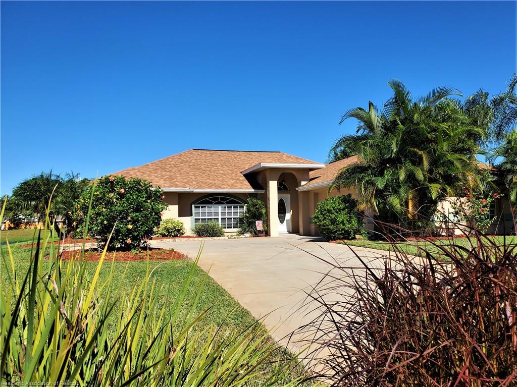 1412 Lakeside Way