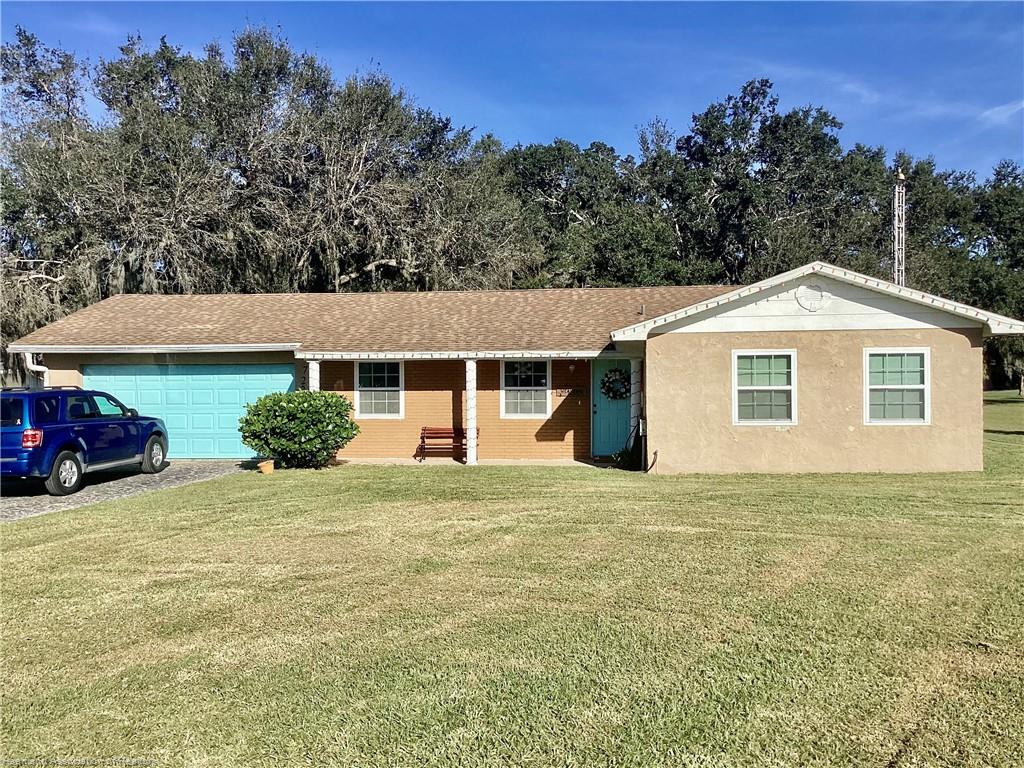 7225 Honeysuckle Dr