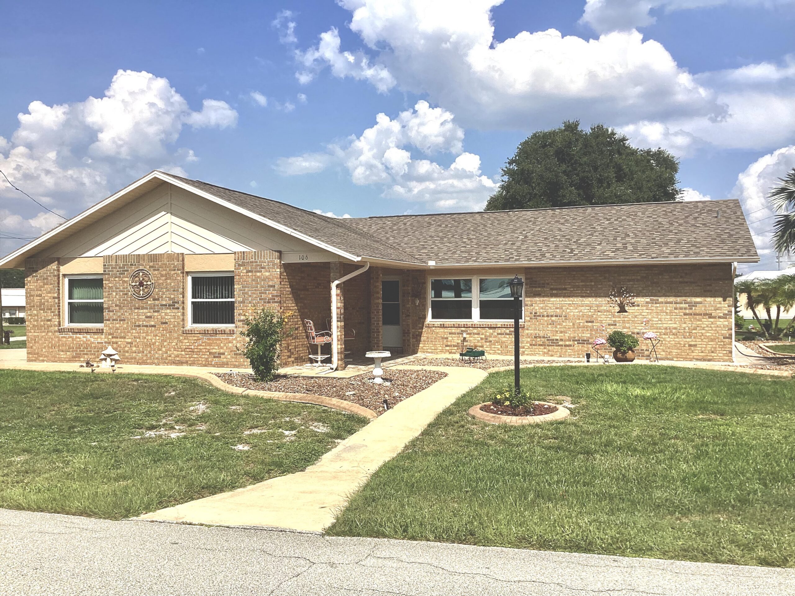 JUST LISTED 106 Longview Rd. Sebring