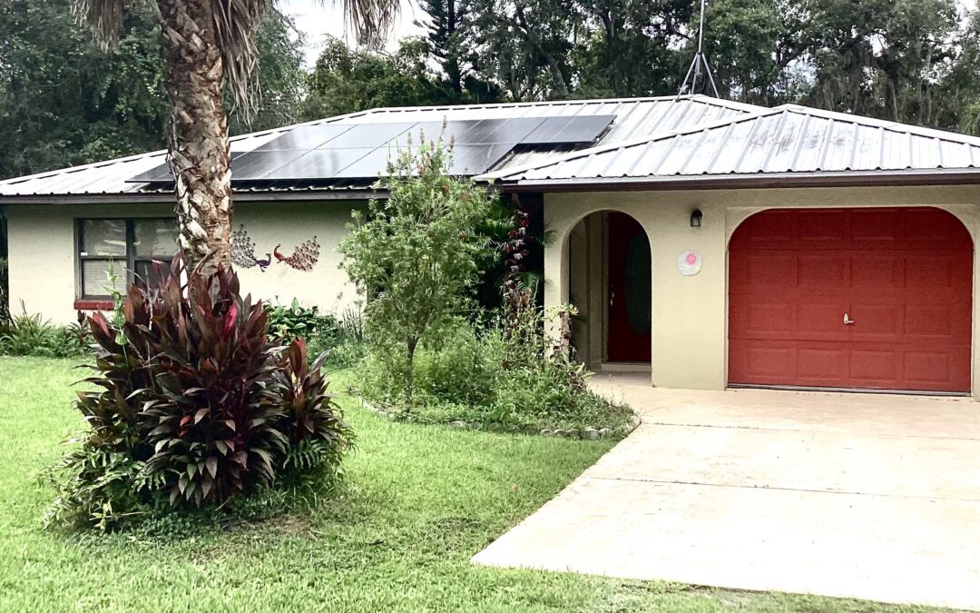 5519 Oak Circle  SEBRING Just Reduced to $260,000