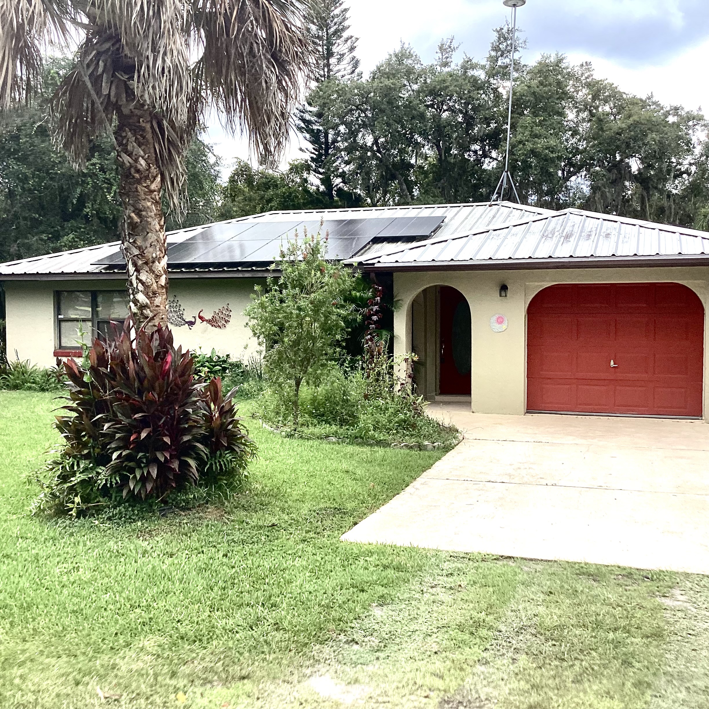5519 Oak Circle  SEBRING Just Reduced to $260,000